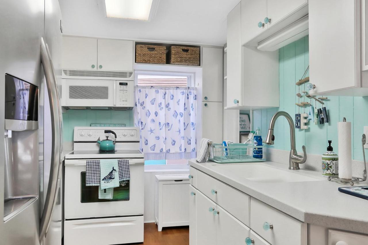 Sol Mate Beach Cottage Сейнт Пийт Бийч Екстериор снимка