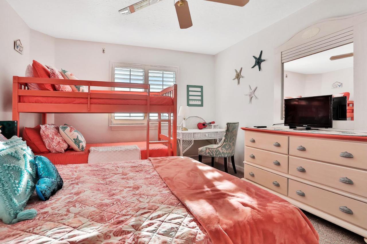 Sol Mate Beach Cottage Сейнт Пийт Бийч Екстериор снимка