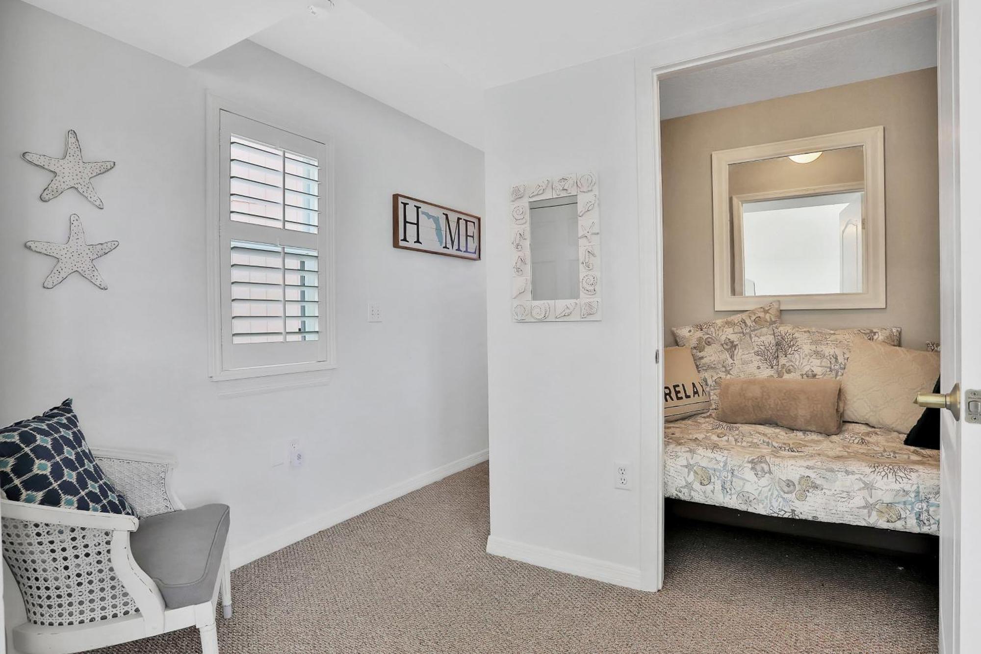 Sol Mate Beach Cottage Сейнт Пийт Бийч Екстериор снимка